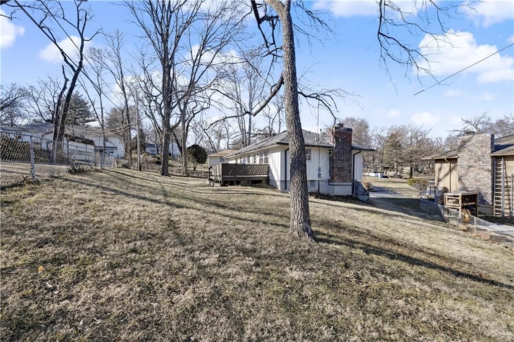 5719 Farley Street — photo 28