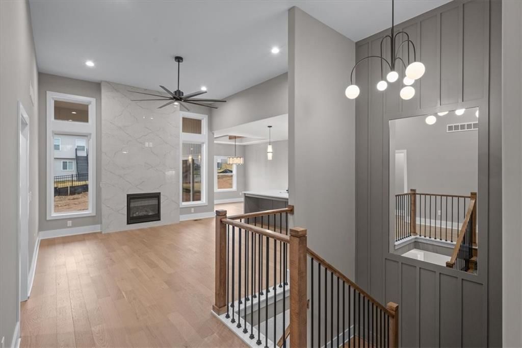720 NE Lone Hill Drive — photo 4