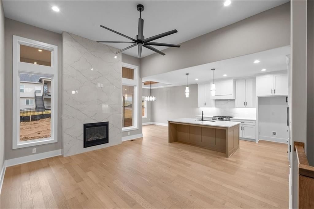 720 NE Lone Hill Drive — photo 6