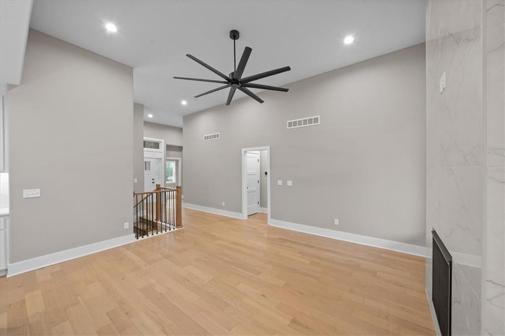 720 NE Lone Hill Drive — photo 7