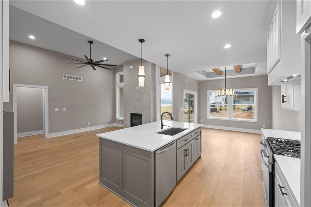 720 NE Lone Hill Drive — photo 10