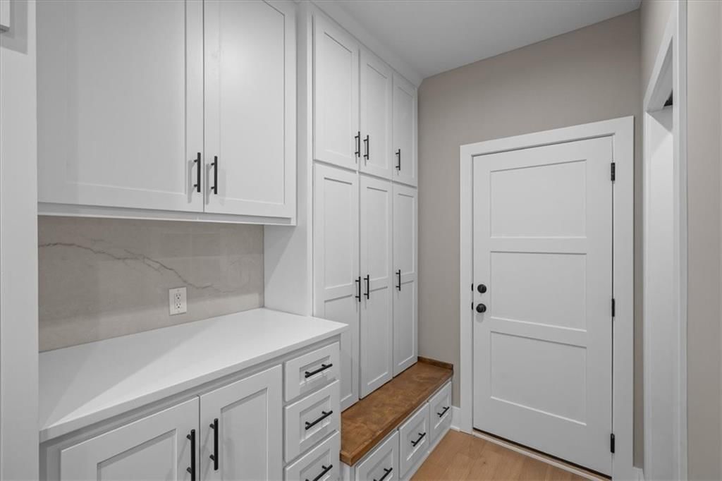 720 NE Lone Hill Drive — photo 13