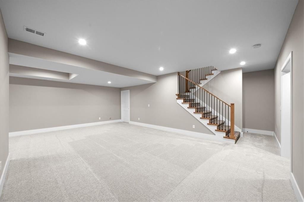 720 NE Lone Hill Drive — photo 26