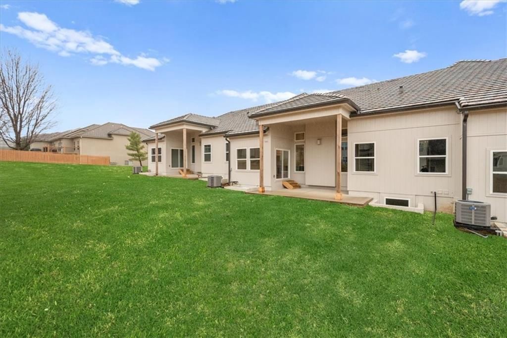 720 NE Lone Hill Drive — photo 36