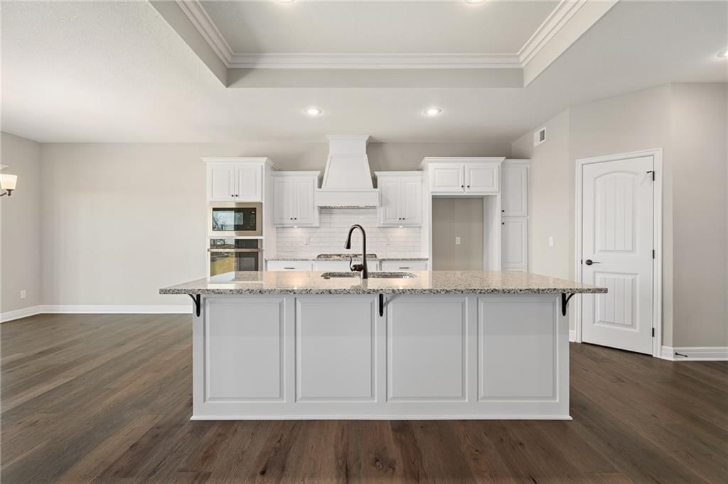 10216 N Winchester Avenue — photo 12