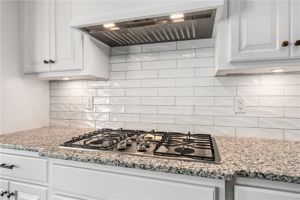 10216 N Winchester Avenue — photo 16