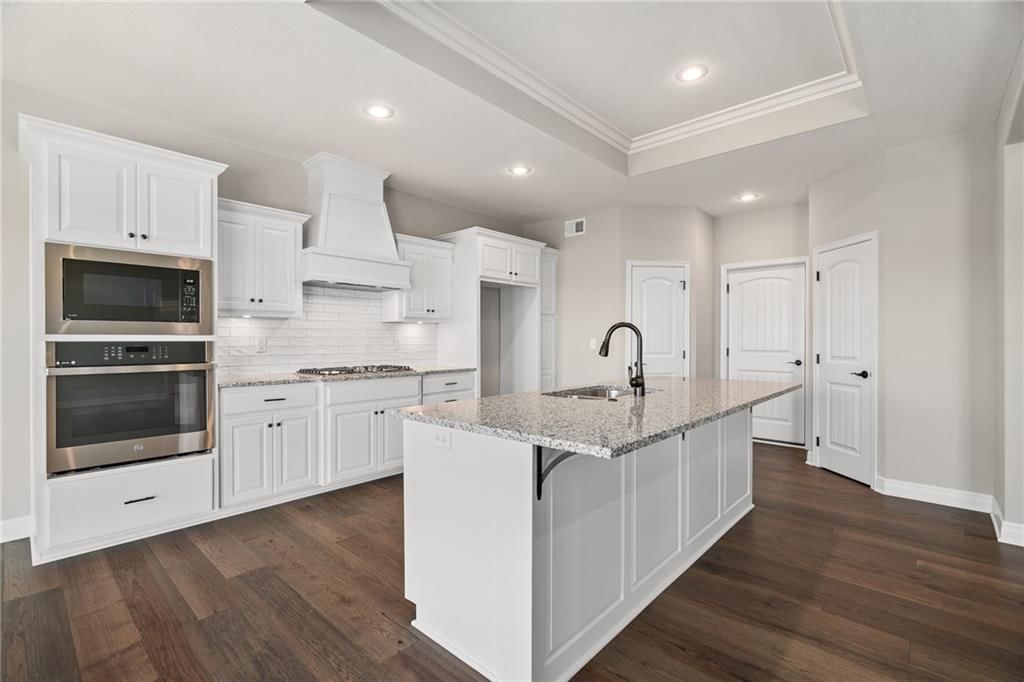 10216 N Winchester Avenue — photo 18
