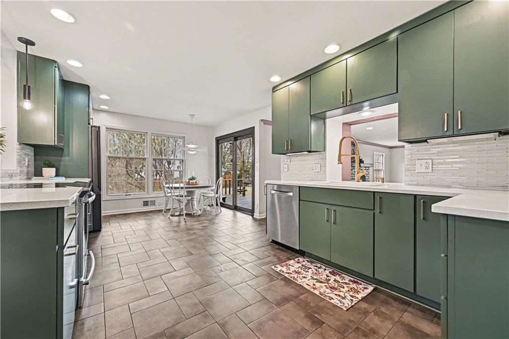 12716 Oakmont Drive — photo 14