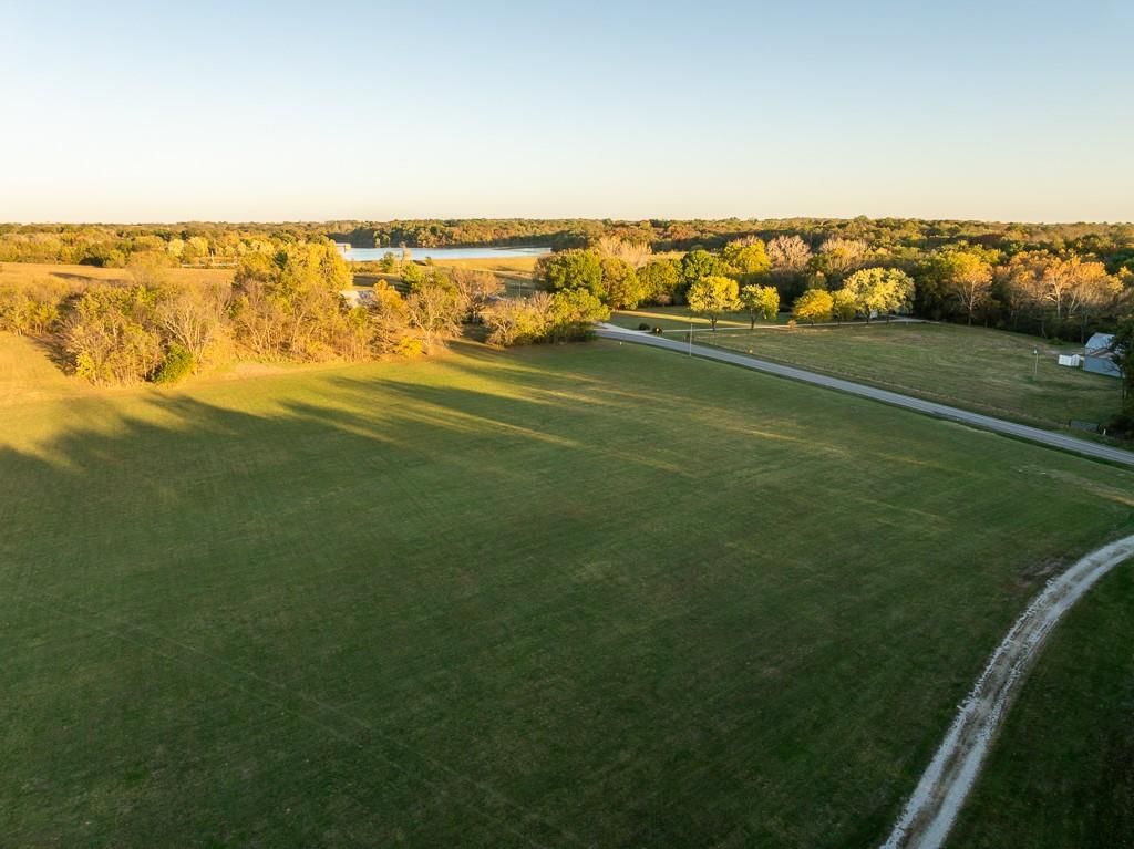 Tract 7 Highway OO Highway — photo 1