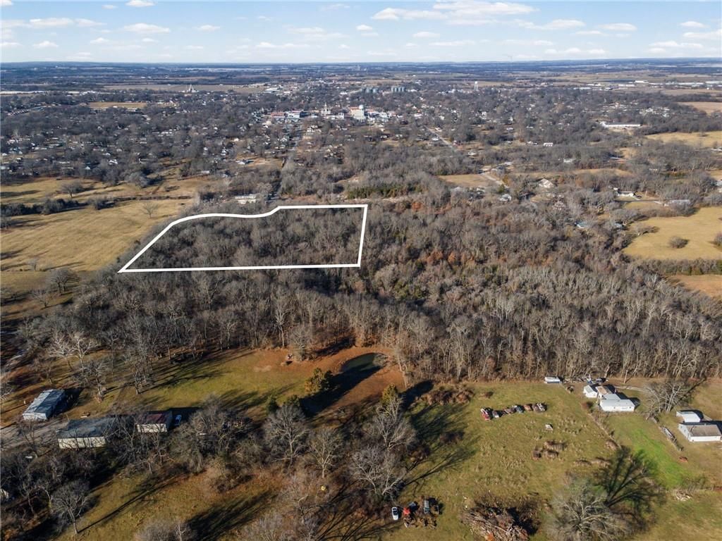 SW Lot E Pine Street — photo 3
