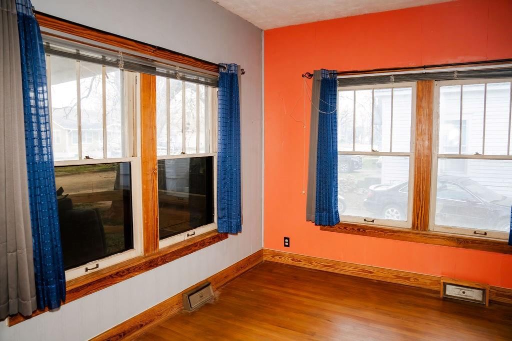 2720 Clark Avenue — photo 11