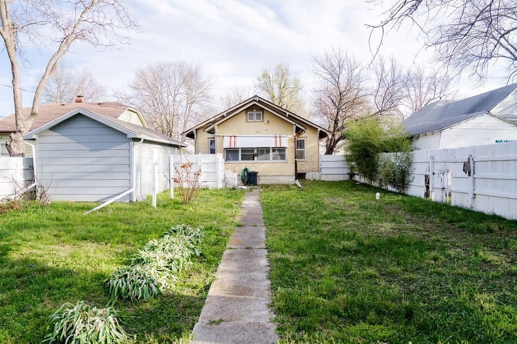 2720 Clark Avenue — photo 19