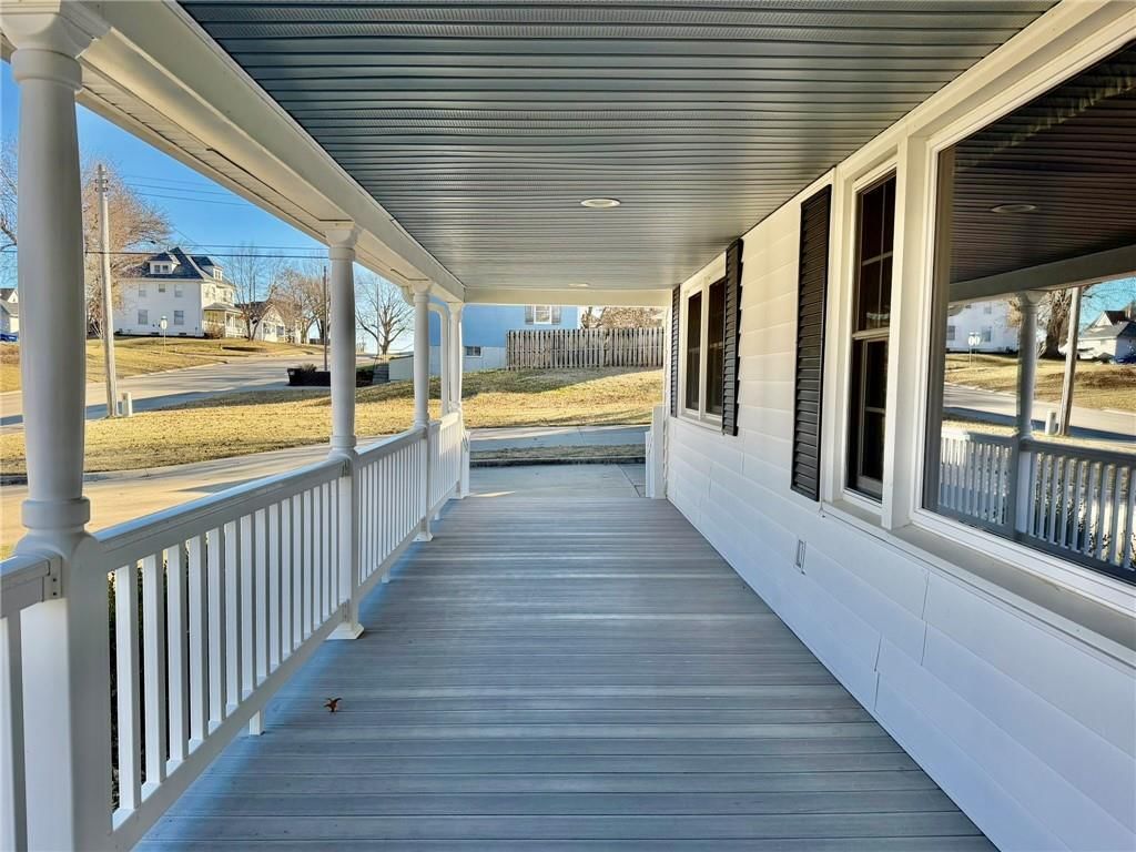 320 W Torrance Street — photo 4