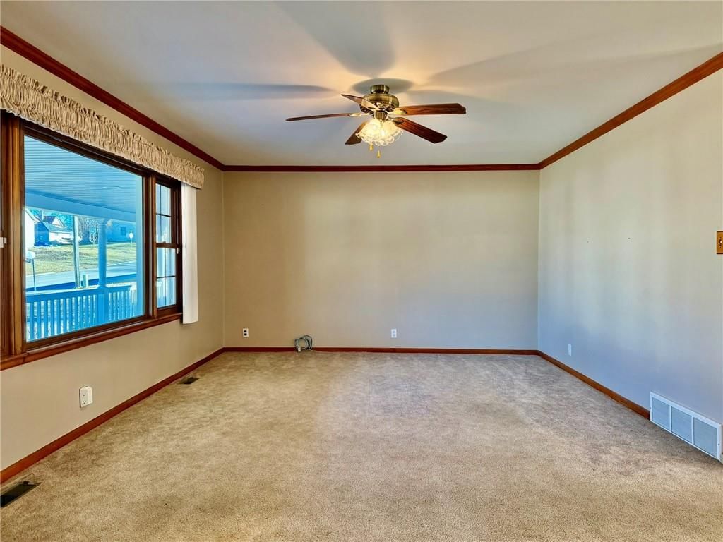 320 W Torrance Street — photo 10