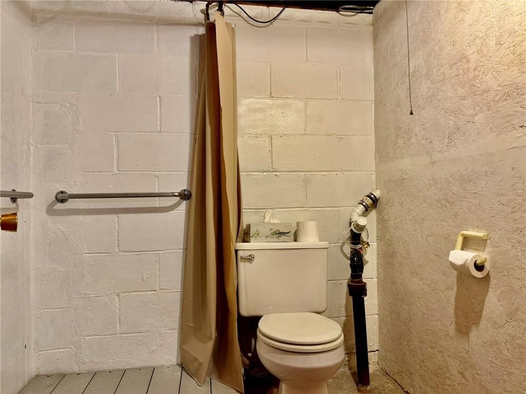 320 W Torrance Street — photo 40