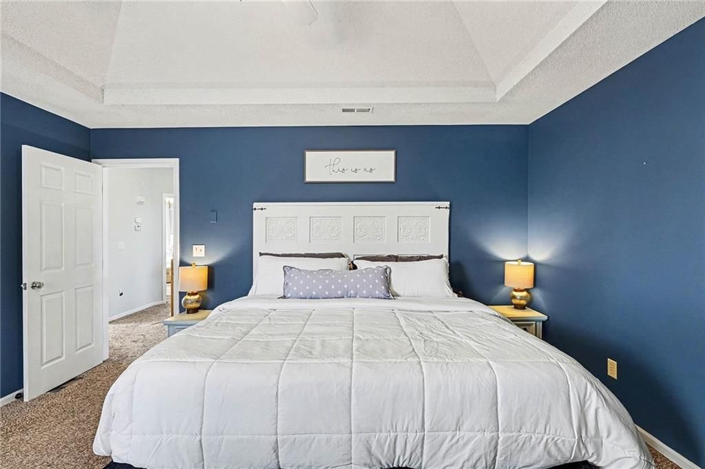 527 E BLUEBIRD Street — photo 6