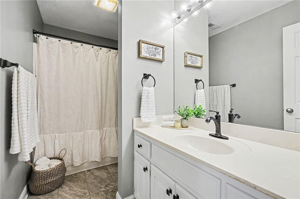 527 E BLUEBIRD Street — photo 17