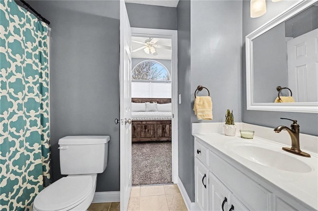 527 E BLUEBIRD Street — photo 19