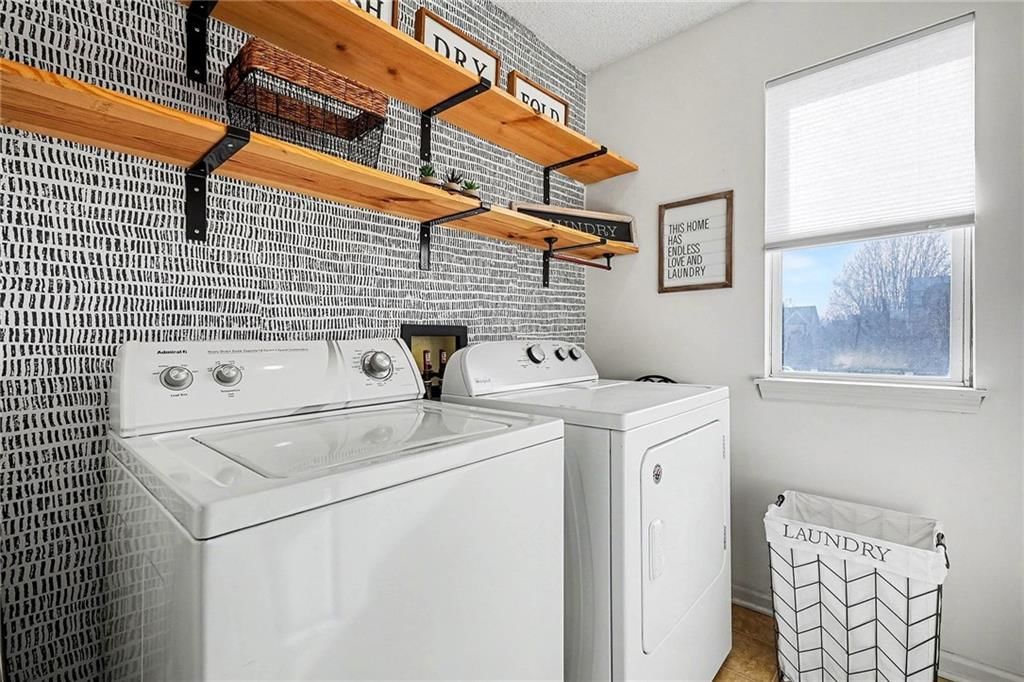 527 E BLUEBIRD Street — photo 21