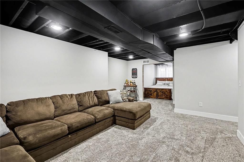 527 E BLUEBIRD Street — photo 22