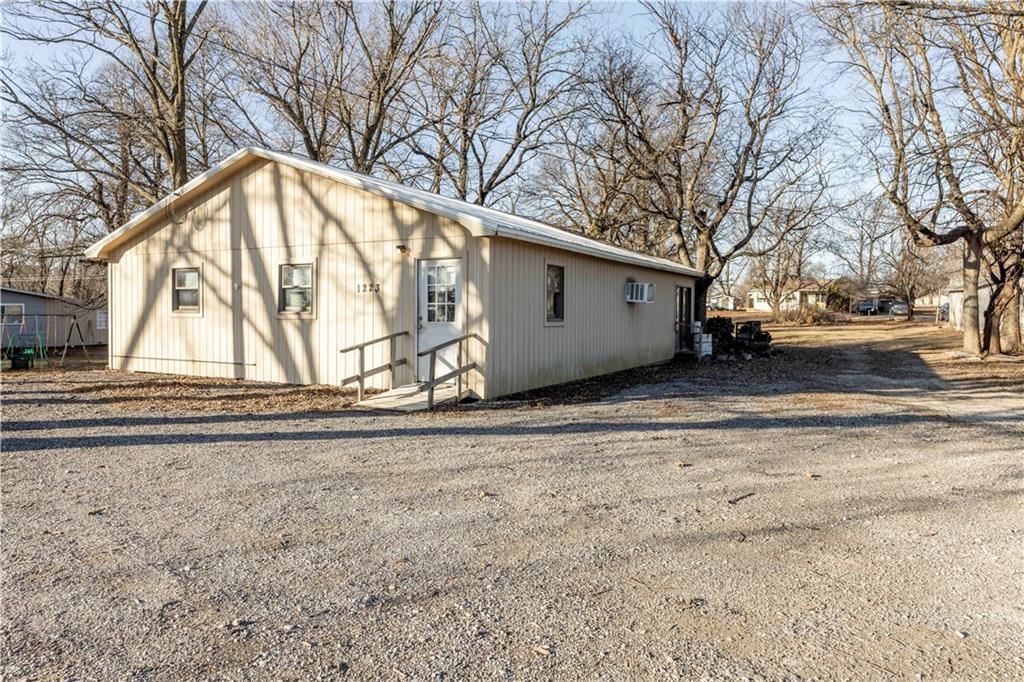 1223 N 8th Street — photo 35