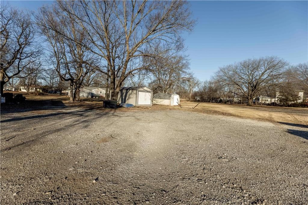 1223 N 8th Street — photo 37