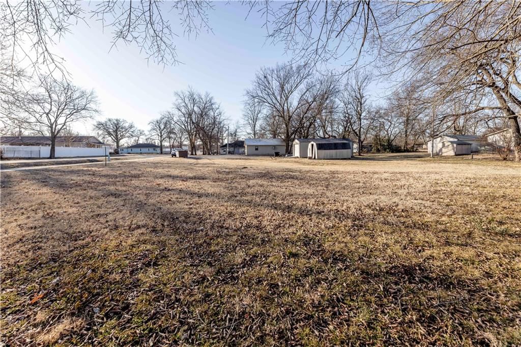 1223 N 8th Street — photo 41