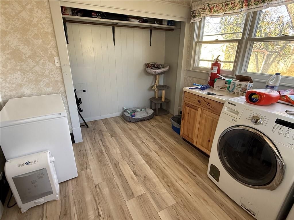 1314 W 5th Street — photo 8