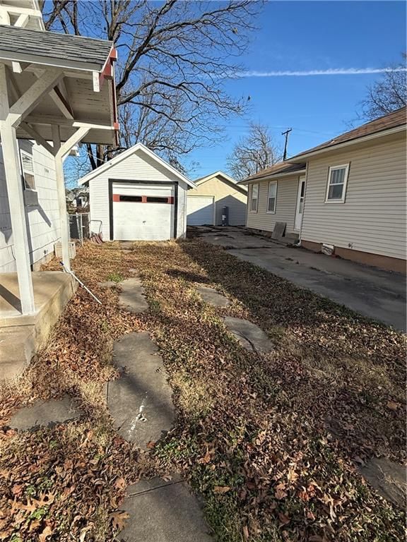 1314 W 5th Street — photo 23