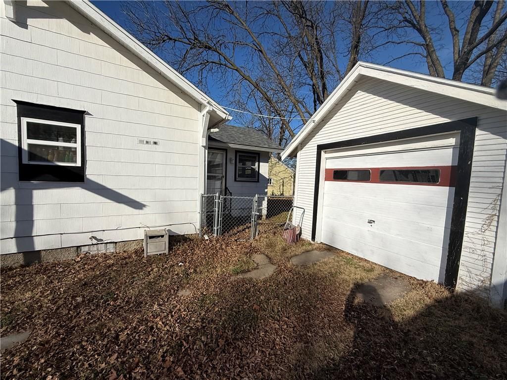 1314 W 5th Street — photo 26