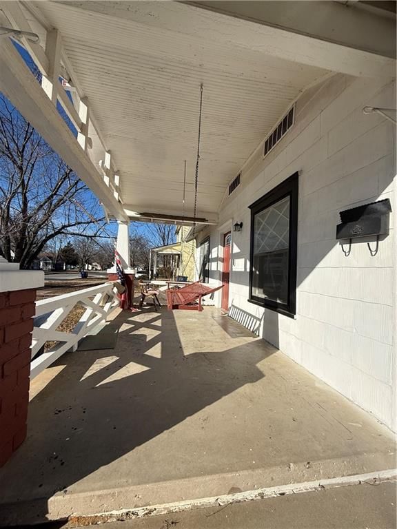 1314 W 5th Street — photo 30