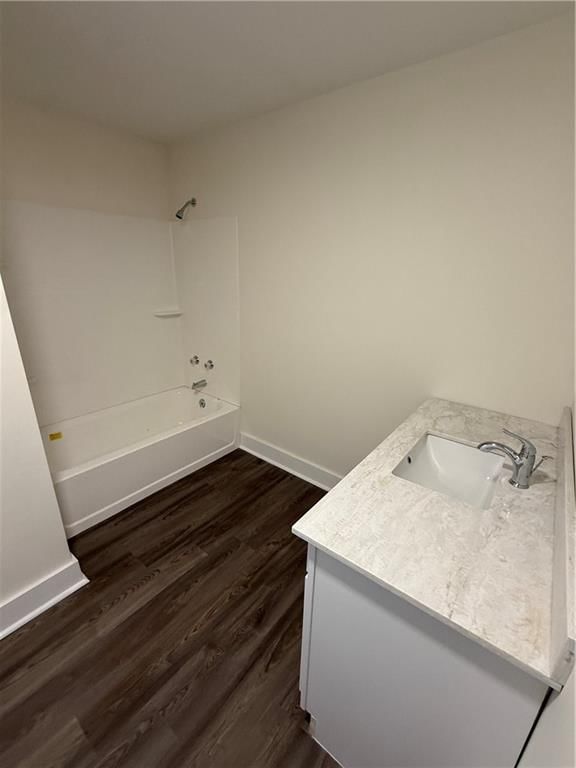 314 W Vermont Street — photo 13
