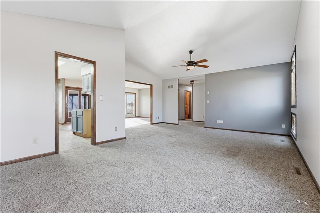 5725 Malcolm Lake Road — photo 7