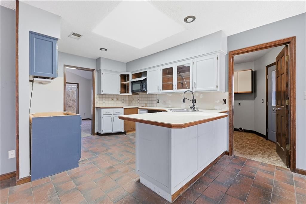 5725 Malcolm Lake Road — photo 11