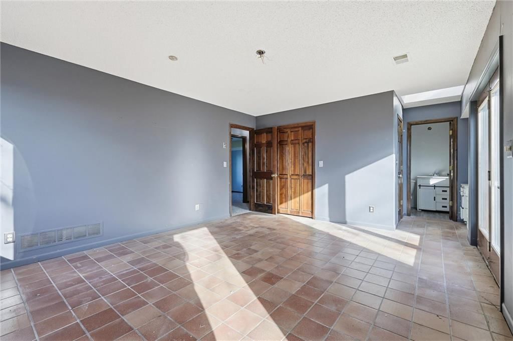 5725 Malcolm Lake Road — photo 17