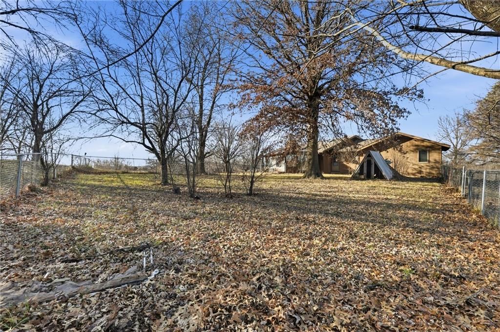 5725 Malcolm Lake Road — photo 29