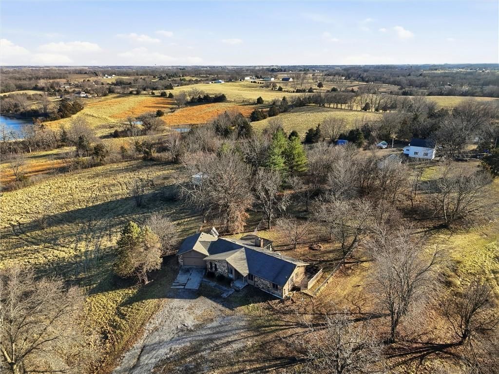 5725 Malcolm Lake Road — photo 32