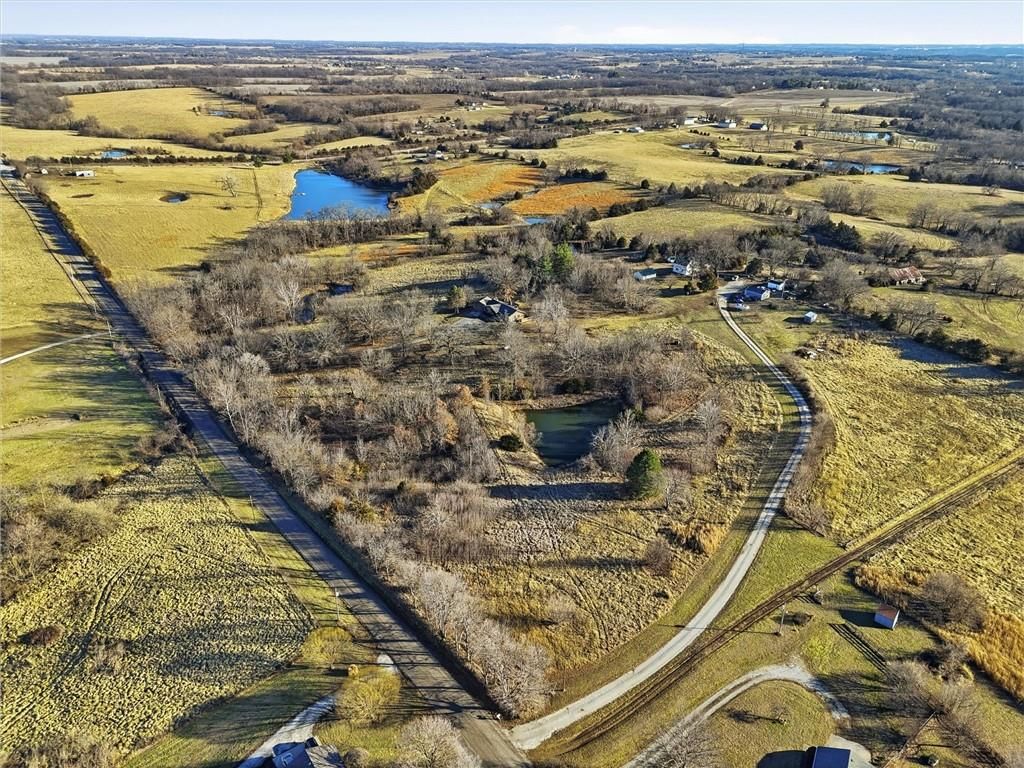 5725 Malcolm Lake Road — photo 35