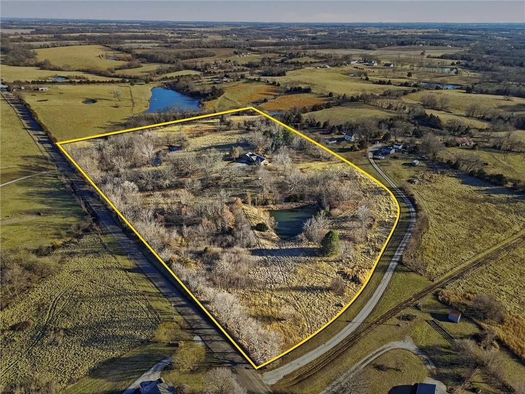 5725 Malcolm Lake Road — photo 37