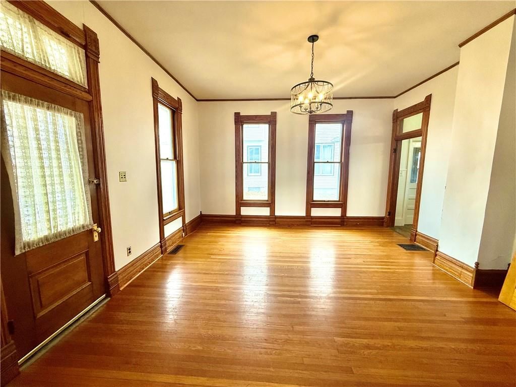 335 E 4TH Street — photo 3