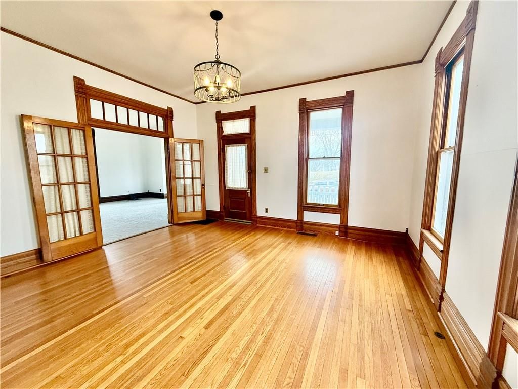 335 E 4TH Street — photo 4