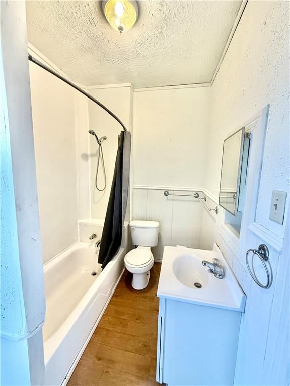 335 E 4TH Street — photo 17