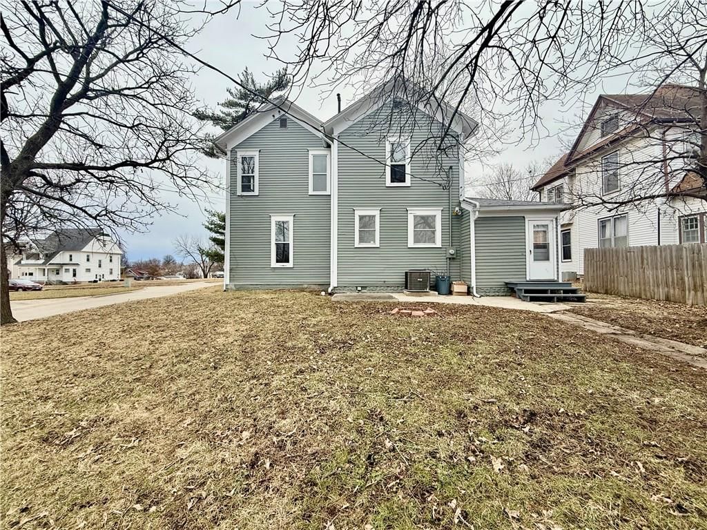 335 E 4TH Street — photo 21