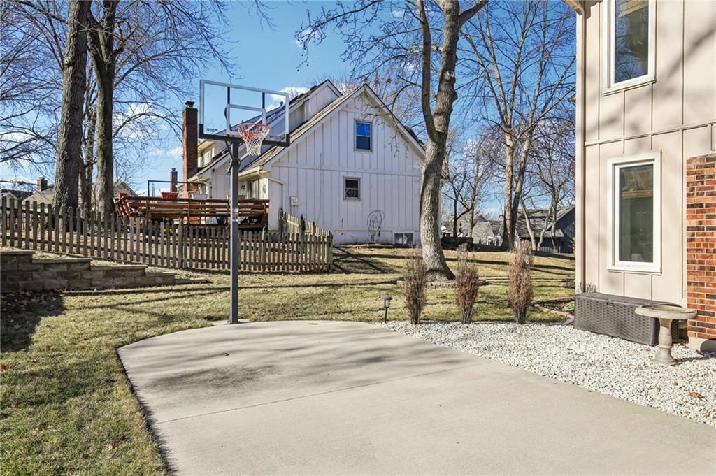 4014 NE Woodridge Drive — photo 40