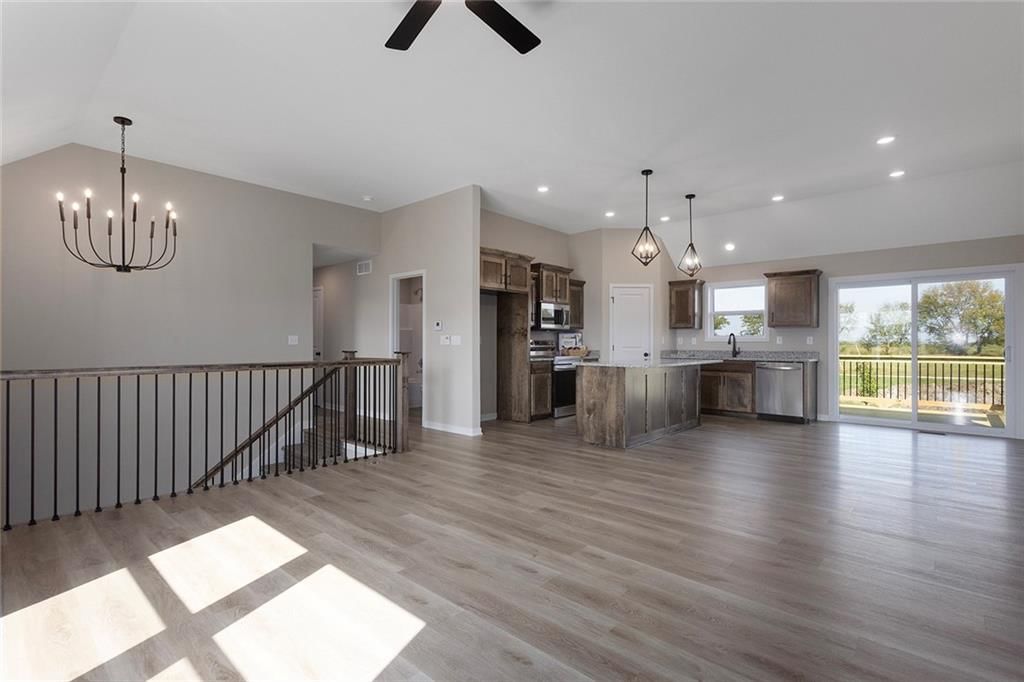 121 SW Nelson Drive — photo 9