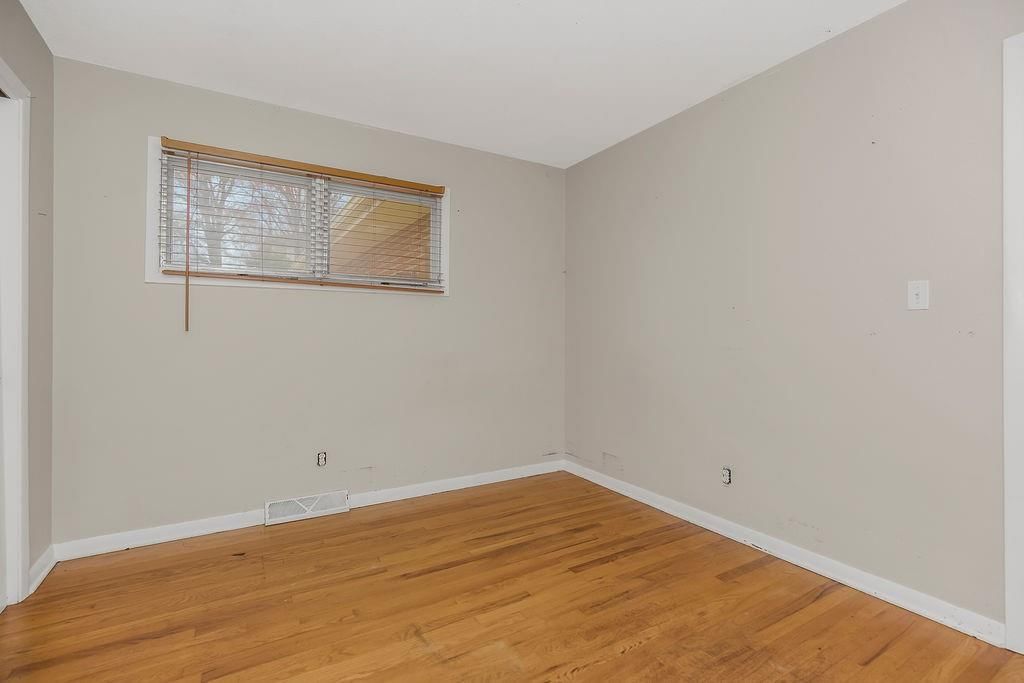 419 NW North Shore Drive — photo 17