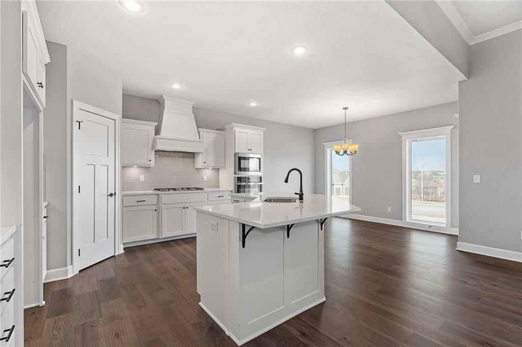 10205 N Winchester Avenue — photo 12