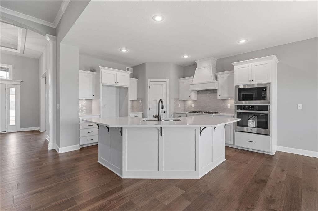 10205 N Winchester Avenue — photo 13