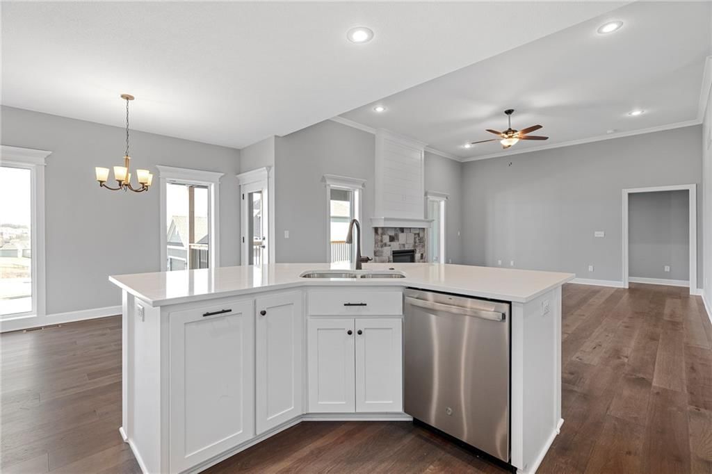 10205 N Winchester Avenue — photo 15