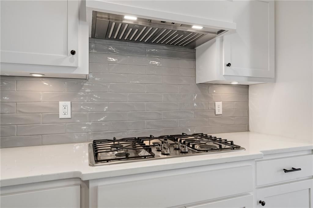 10205 N Winchester Avenue — photo 17